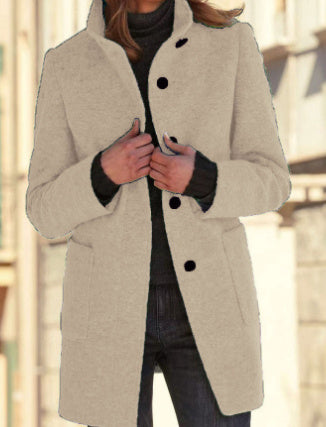 Women's wool coat with high collar and pockets, with buttons